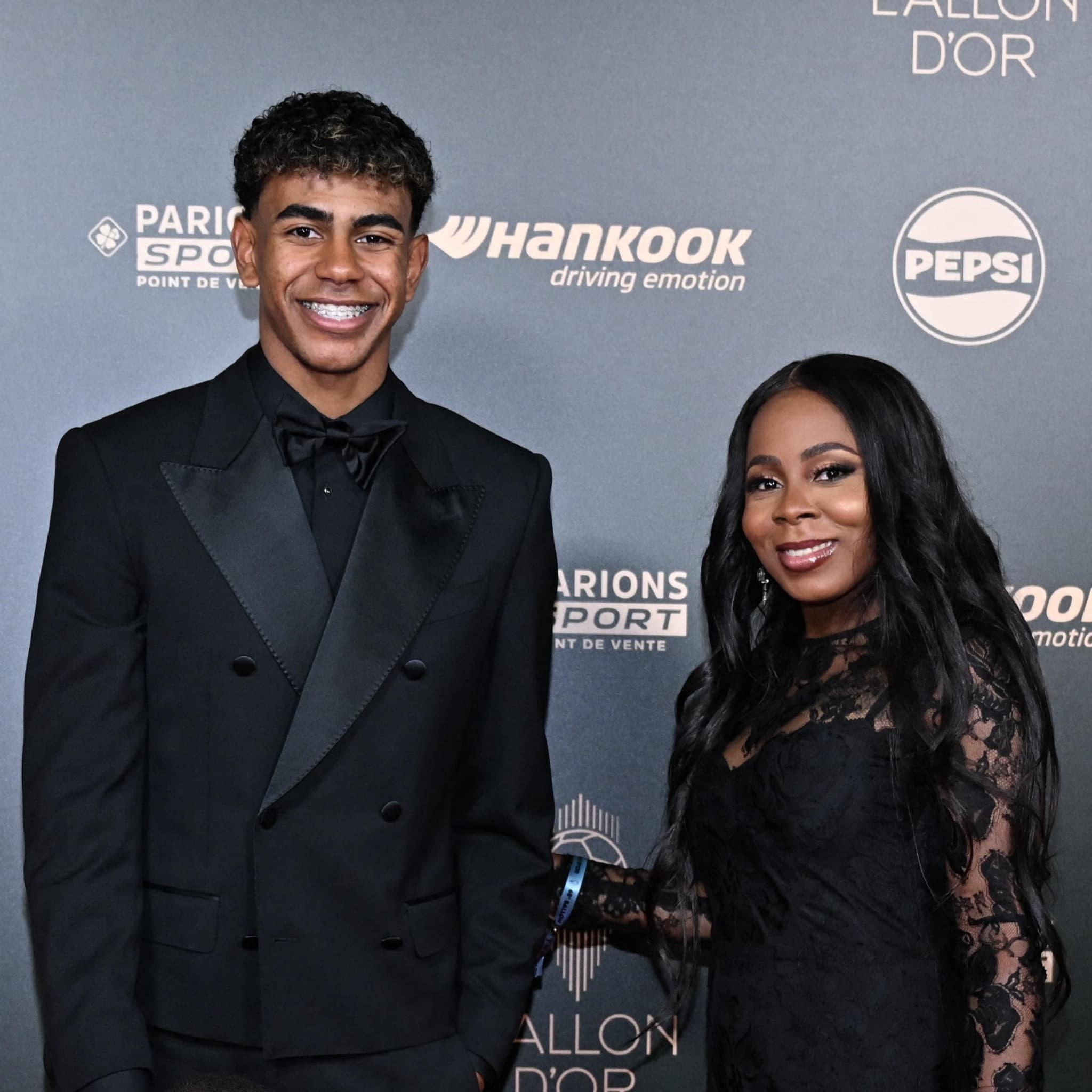 Un forfait VIP à 800 euros: dîner avec la mère de Lamine Yamal, c'est  possible… mais l'addition sera salée