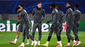 Julian Draxler et Layvin Kurzawa lors d'un exercice du PSG