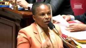 Christiane Taubira souhaite réformer les tribunaux de commerce, alors que plusieurs jugements rendus dans des affaires de faillites récentes ont remis en cause leur impartialité.