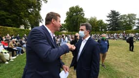 Les deux favoris à la primaire écologiste, Yannick Jadot (g) et Eric Piolle aux Journées d'été des écologistes à Poitiers le 19 août 2021 