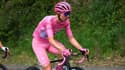 Tadej Pogacar, le maillot rose du Giro, lors de la 5e étape, le 8 mai 2024.