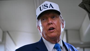 Le président américain Donald Trump s'adresse à la presse à bord d'Air Force One, le 6 juin 2025. (Illustration)