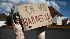 Des supporters de Romain Bardet lors de la 6e étape du Tour de France 2024