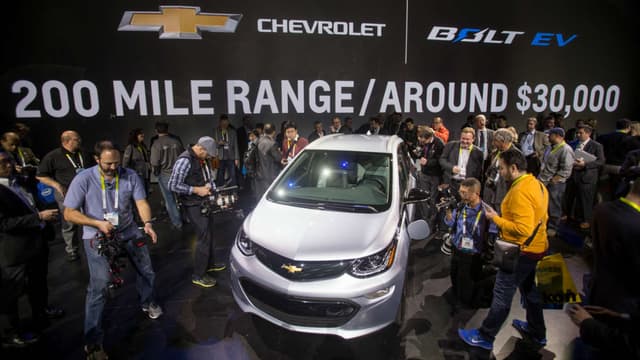 La Chevrolet Bolt annonce une autonomie de plus de 300km, soit une des meilleures du marché.