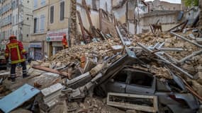 Les décombres rue d'Aubagne, où deux immeubles se sont effondrés le 5 novembre. 