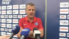 PSG - Patrice Lair tacle ses joueuses