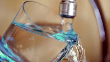 France Libertés regrettent que le prix de l'eau de l'eau ne soit pas défini à l'échelle nationale, comme c'est le cas pour l'électricité et le gaz.