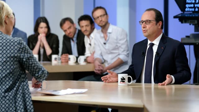 François Hollande se rend sur Canal Plus pour parler aux jeunes. 