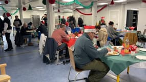 Un repas de Noël pour les sans-abri a été organisé ce mercredi 25 décembre 2024 à Dunkerque (Nord).