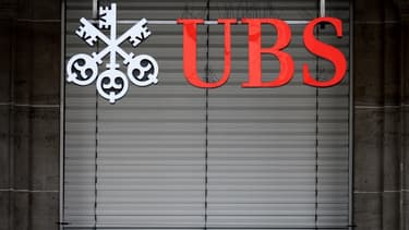 La banque suisse risque une amende record de 3,7 milliards d'euros dans son procès pour fraude fiscale massive.