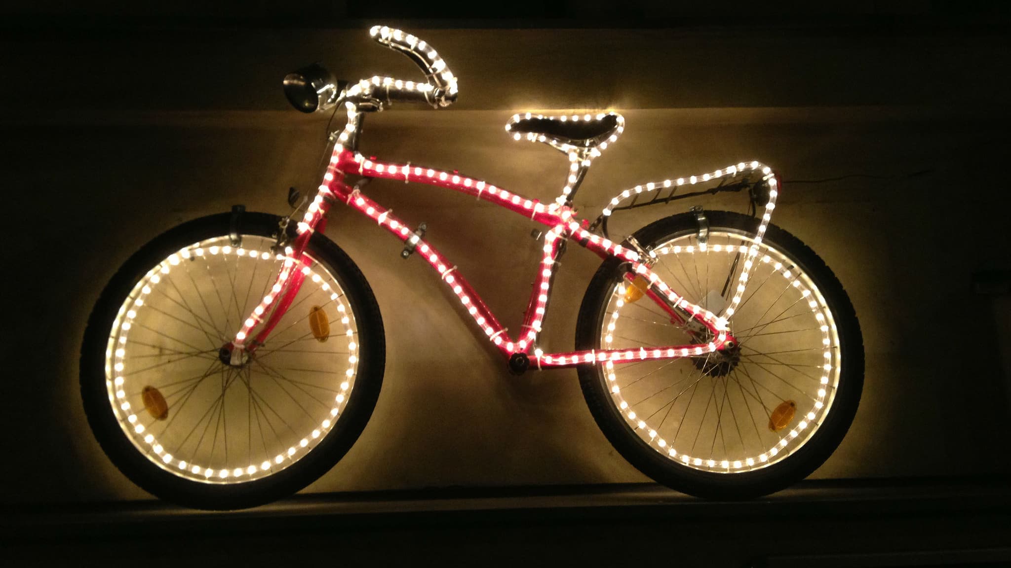 Éclairage à vélo : comment bien s'équiper pour circuler la nuit