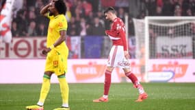 Pierre Lees-Melou sort blessé lors de Brest-Nantes (0-0, L1), le 4 mai 2024