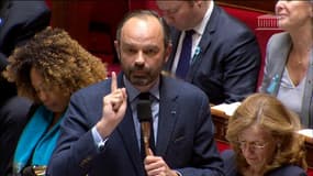 SNCF: "Si les grévistes doivent être respectés, les millions de Français qui veulent se déplacer doivent aussi être entendus", lance Edouard Philippe