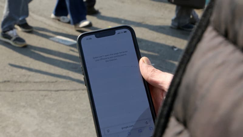 Guerre au Moyen-Orient: en Iran, le blocage d'internet par les autorités empêchent toujours les habitants de contacter leurs proches et de s'informer