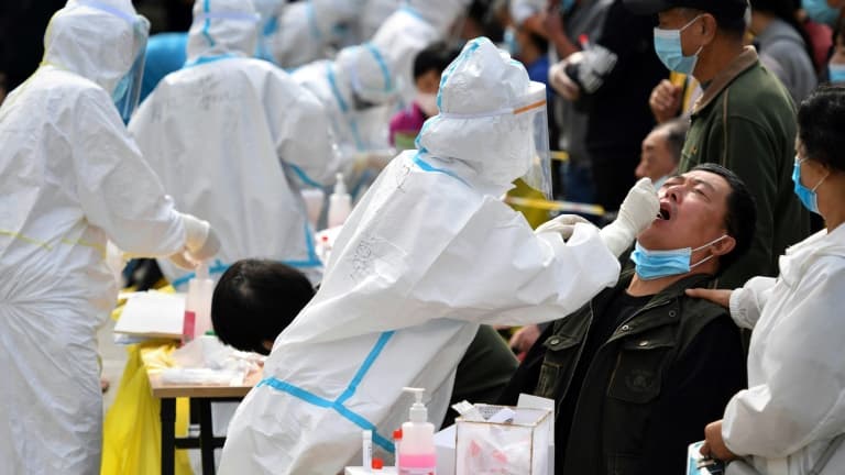 Tests du Covid-19 dans le cadre d'un dépistage massif en Chine, le 13 octobre 2020 (Photo d'illustration)