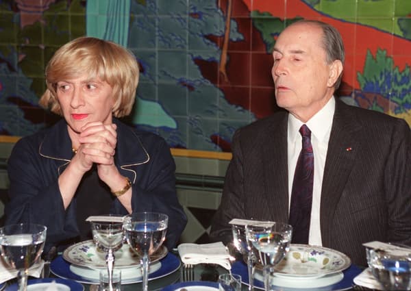 Françoise Sagan et l'un de ses lecteurs, François Mitterrand, en 1992. 