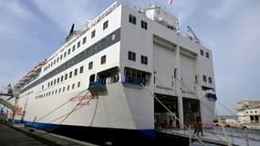 Le ferry "Méditerranée" de la Corsica Linea, transformé en hôtel pour accueillir des réfugiés ukrainiens,à Marseille le 29 mars 2022 