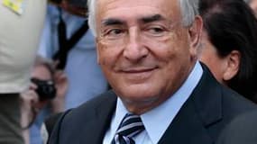Dominique Strauss-Kahn après l'annonce de l'abandon des poursuites contre lui à New York. L'ancien patron du FMI dit avoir vécu un "cauchemar" depuis son inculpation pour tentative de viol, mi-mai. /Photo prise le 23 août 2011/REUTERS/Lucas Jackson