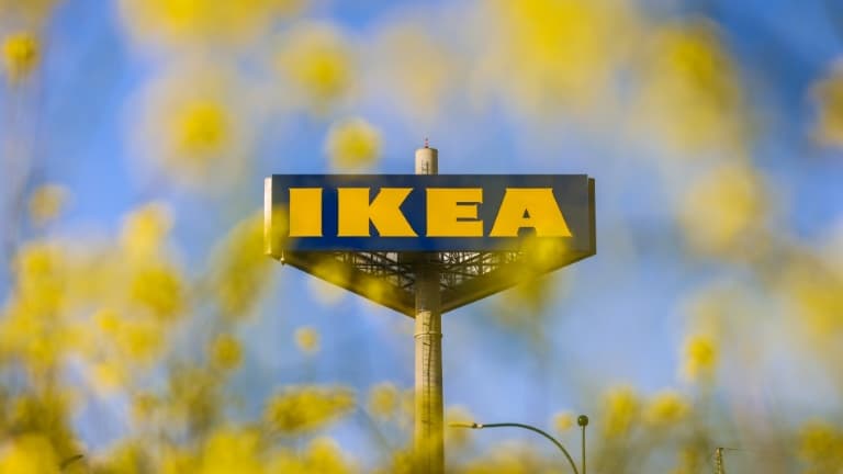 Enseigne Ikea