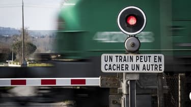 Un passage à niveau - Image d'illustration