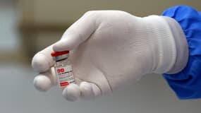 Une dose du vaccin russe, le 4 décembre 2020 à Strelna.
