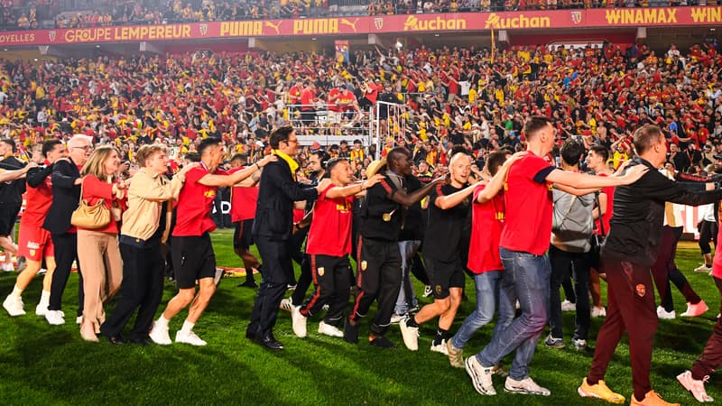 Les Lensois accueillis en rois en pleine nuit à Bollaert après leur sacre en Coupe de France
