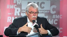 Des agents de l'Assemblée surpayés? Sur RMC, le député André Chassaigne dénonce "un fantasme"