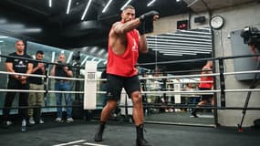 Le boxeur français Tony Yoka, à Paris le 10 mai 2022