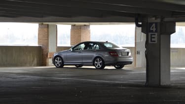 L'association demande aux sénateurs de se pencher sur les tarifs des parkings.