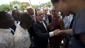 François Hollande, en visite à Haïti, est revenu sur la polémique portant sur sa rencontre avec Fidel Castro, réalisée la veille à Cuba.