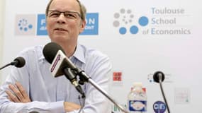 Jean Tirole en conférence de presse, ce lundi.