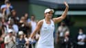 Ashleigh Barty victorieuse d'Angelique Kerber à Wimbledon, le 8 juillet 2021  