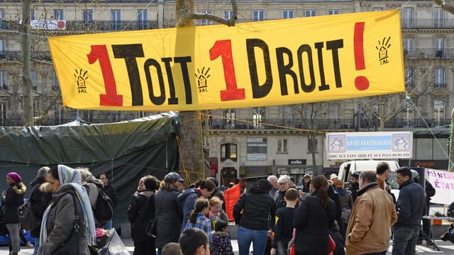 L'association DAL a installé un campement place de la République à Paris