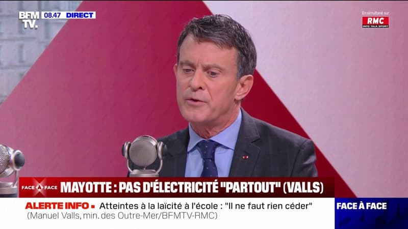 Mayotte: Manuel Valls annonce qu'un 