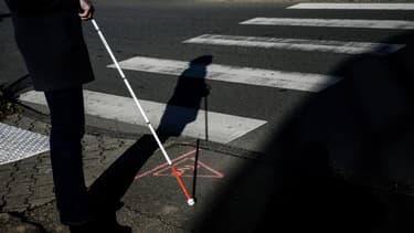L'agresseur d'un homme aveugle et de son accompagnateur sera jugé en juillet.