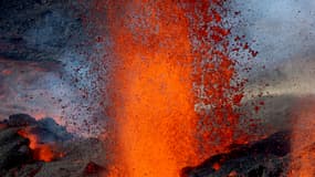 Eruption du piton de la Fournaise, le 22 décembre 2021. 