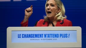 Marine Le Pen lors du discours de rentrée du Rassemblement national, le 14 septembre 2025