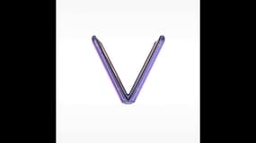 Samsung présente le Galaxy Z Flip, un smartphone pliable tenant dans une poche
