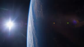 Selon les estimations de l'Agence spatiale européenne (ESA), il y a en orbite environ un million de débris de satellites ou de fusées de plus d'un centimètre.