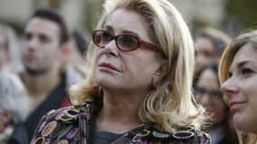 Catherine Deneuve figure parmi les signataires d'une tribune pour défendre l'action de François Hollande.