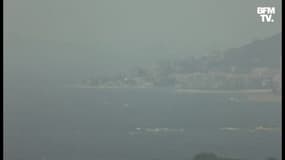 La Corse dans un halo de fumée à cause de l'incendie en cours dans le Var