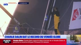 Le Havre: les membres de l'école de voile célèbrent la victoire de Charlie Dalin  