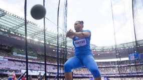 Sara Fantini lors des épreuves de lancer de marteau des JO 2024