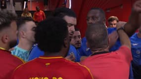 Discussion entre l'arbitre, Amine, SDM et Coco lors du match retour des streamers Espagne-France, 12 octobre 2024