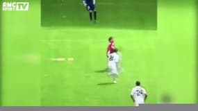 Il se prend un gros tampon par l’arbitre