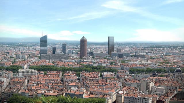 Pose de la première pierre d'une nouvelle tour à Lyon.