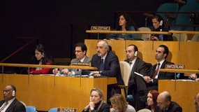 L'Assemblée générale de l'Onu a adopté jeudi la résolution sur la Syrie qui appuie le plan de la Ligue arabe prévoyant la mise à l'écart du président Bachar al Assad. /Photo prise le 16 février 2012/REUTERS/Andrew Kelly