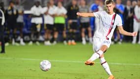 Charles De Ketelaere avec l'AC Milan, le 27 juillet 2023.