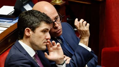 Éric Ciotti et Aurélien Pradié à l'Assemblée nationale le 14 février 2023 