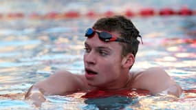 Léon Marchand après sa victoire sur 400 m quatre nages au Grand Prix de San Antonio, le 31 mars 2022 